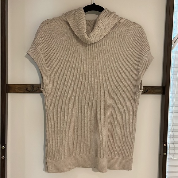 Long sleeveless Beige Sweater with loose Cowl Neck Sweater / Poncho . - Picture 2 of 6